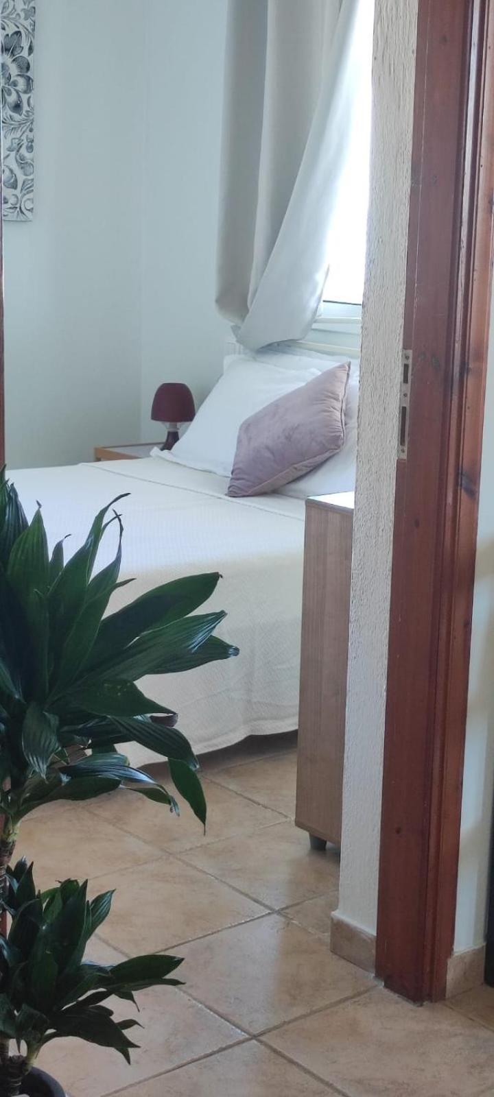 Astra Sea View Apartment, Sea Front Kokkini Hani Esterno foto